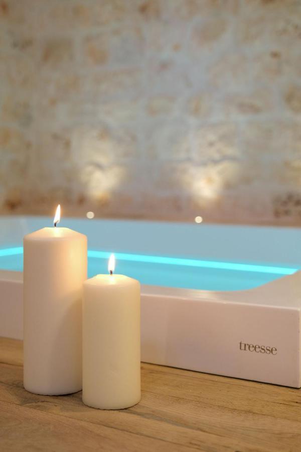 Truloco Nuzzi - Luxury Domus Villa โลโกโรตอนโด ภายนอก รูปภาพ