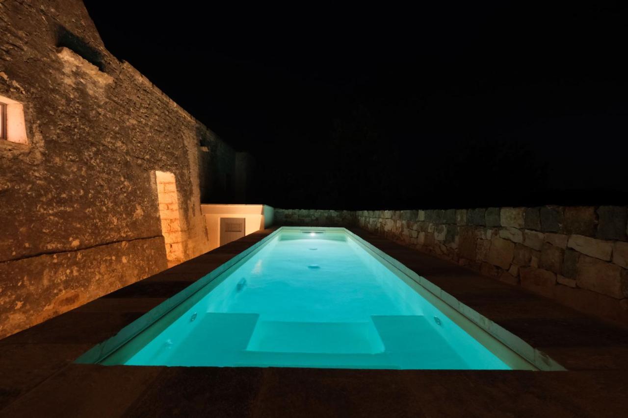 Truloco Nuzzi - Luxury Domus Villa โลโกโรตอนโด ภายนอก รูปภาพ