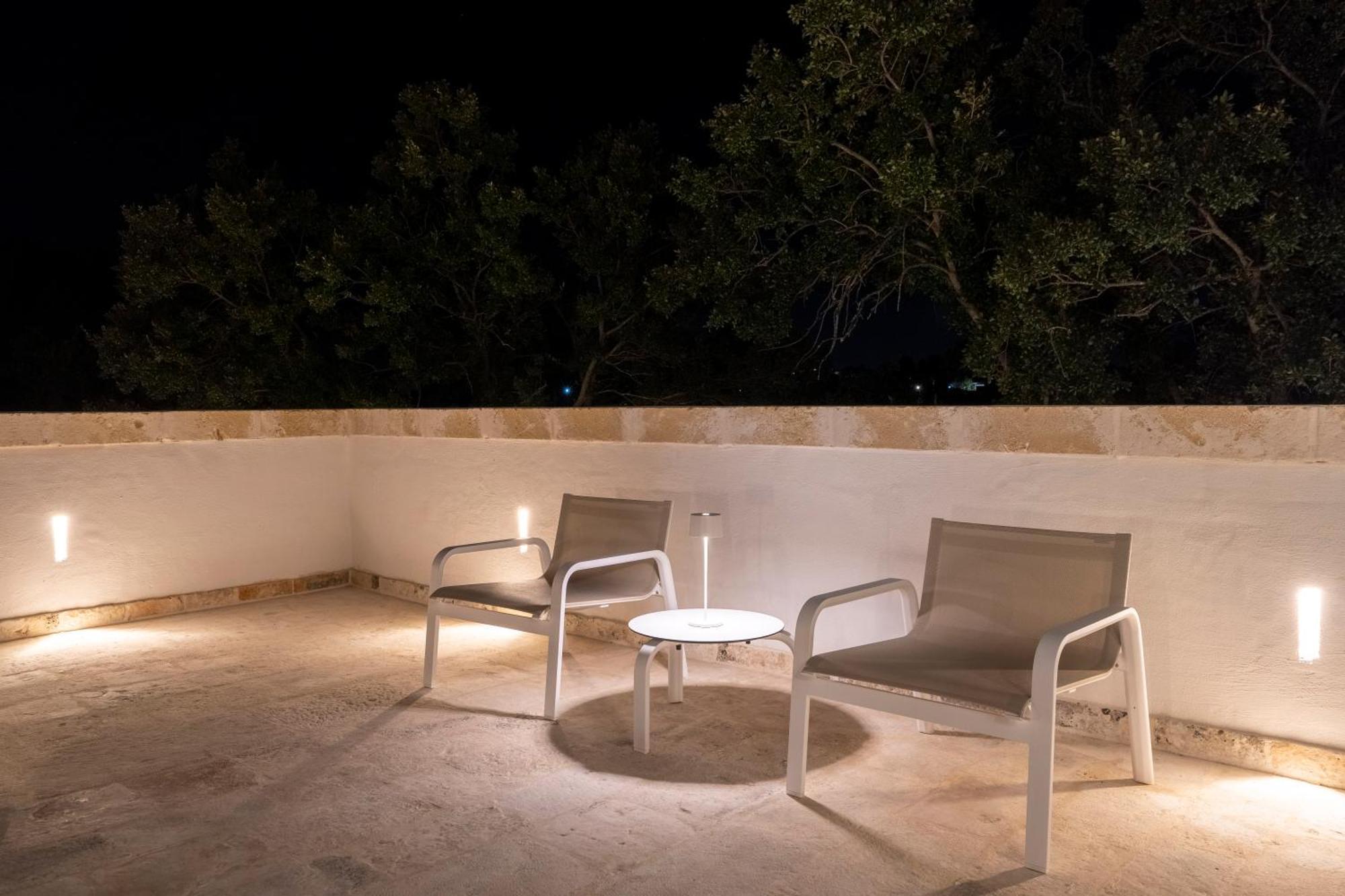 Truloco Nuzzi - Luxury Domus Villa โลโกโรตอนโด ภายนอก รูปภาพ