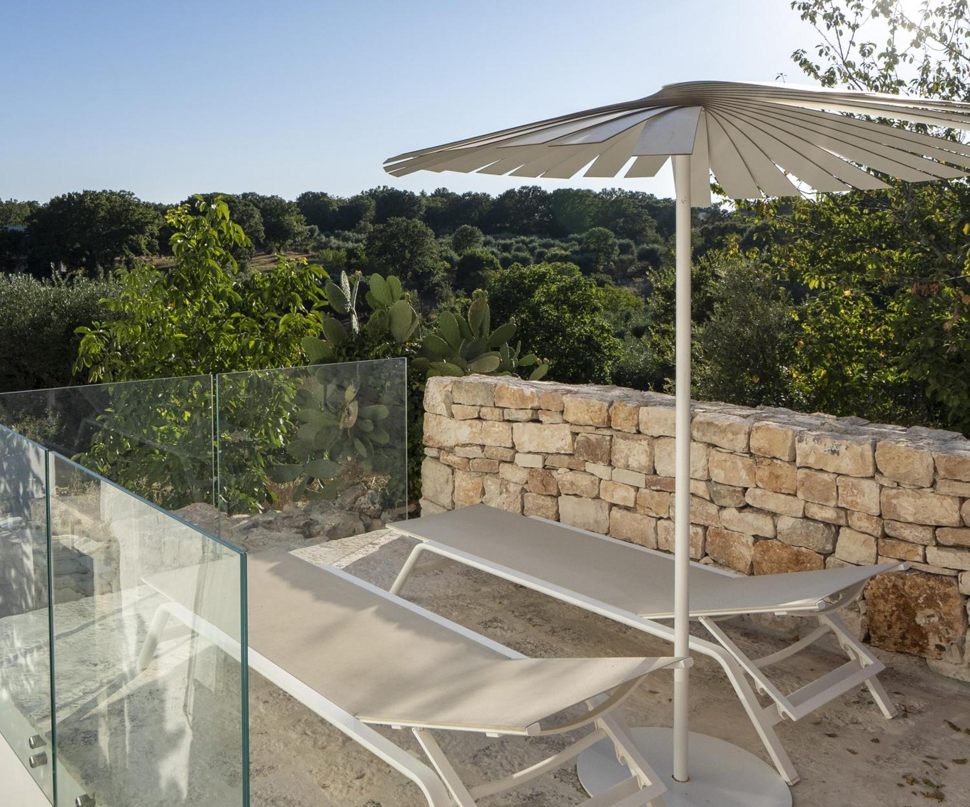 Truloco Nuzzi - Luxury Domus Villa โลโกโรตอนโด ภายนอก รูปภาพ